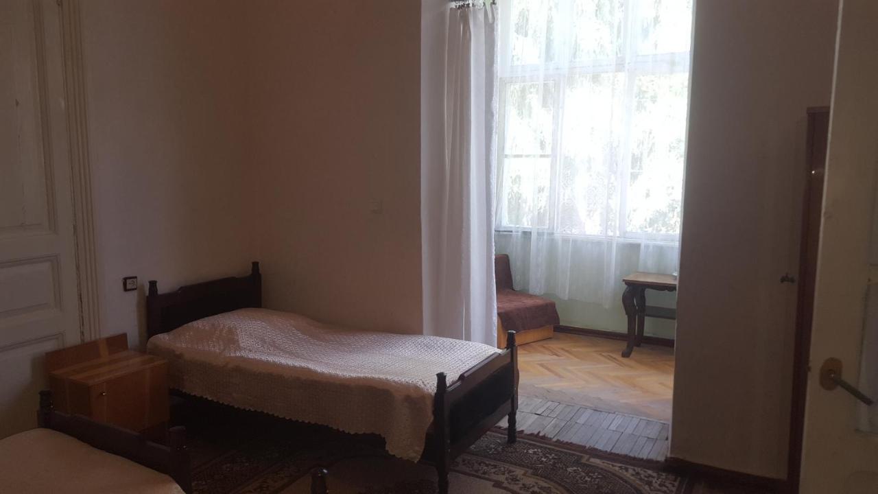 Firuza Hostel Borzsomi Kültér fotó