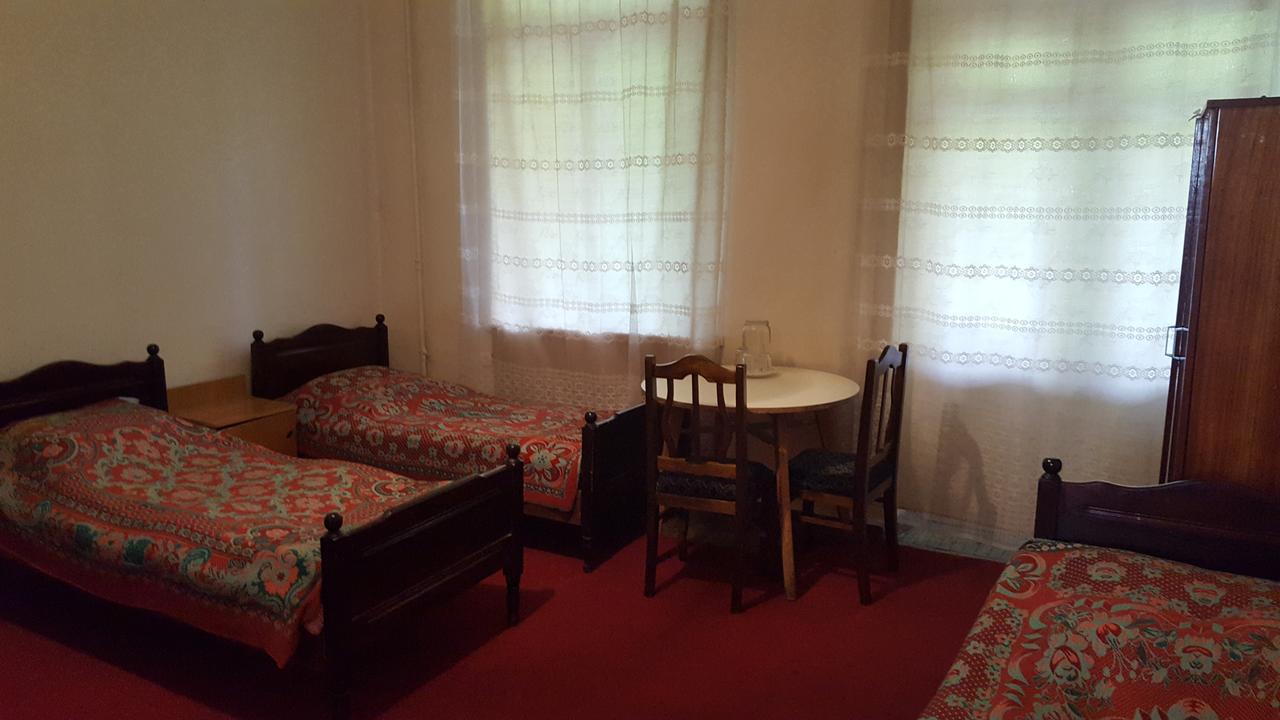 Firuza Hostel Borzsomi Kültér fotó
