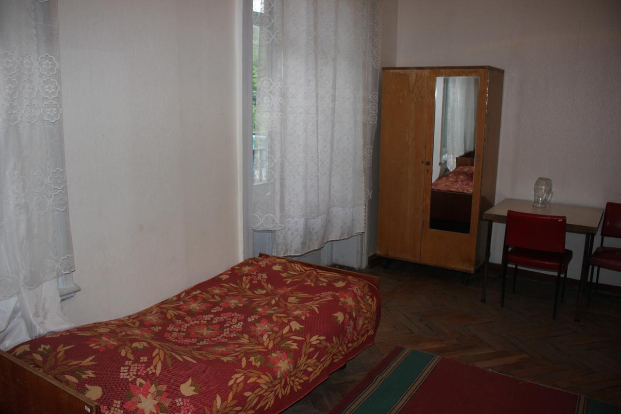 Firuza Hostel Borzsomi Kültér fotó